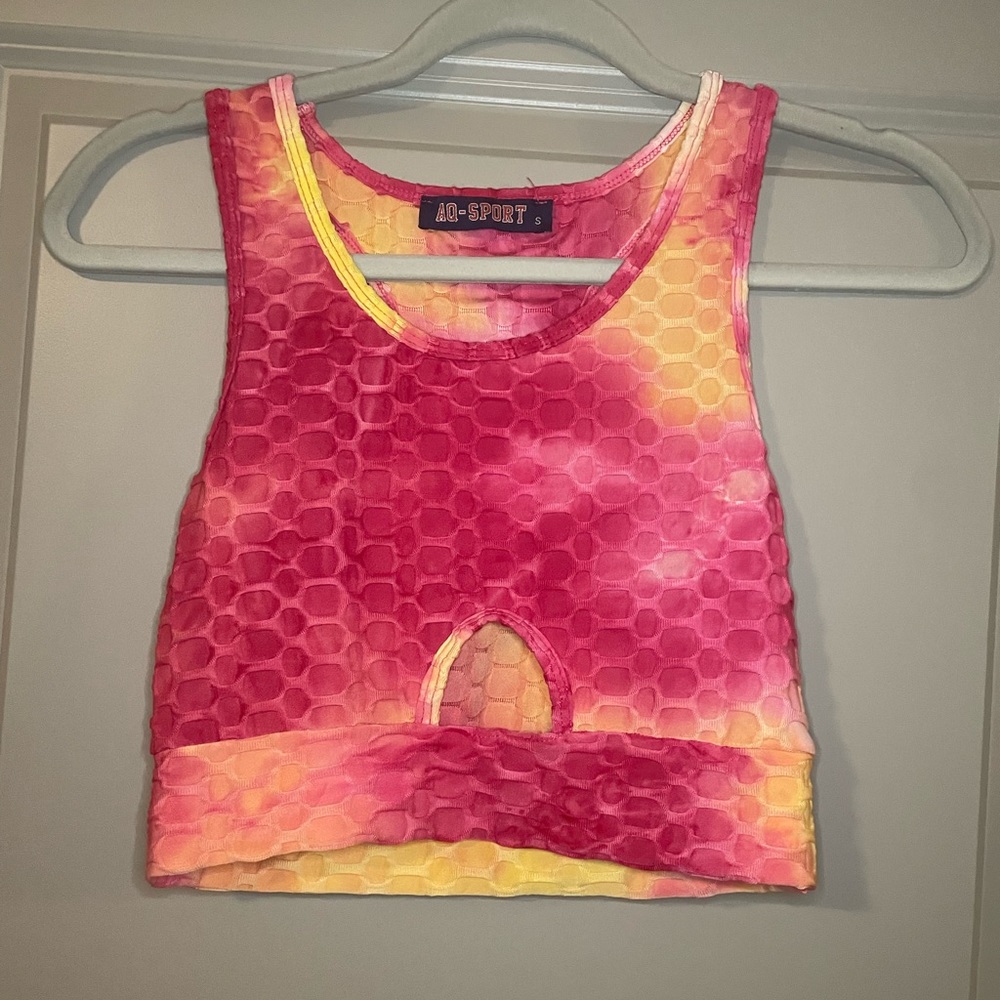 AQ-sport athletic crop top size small